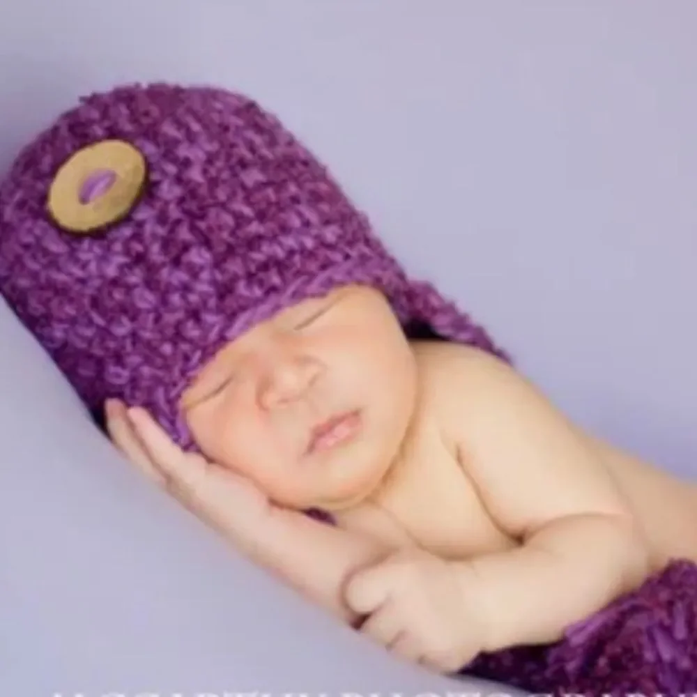 Daisy Baby Infant Girls Amethyst Hat Beanie with Pompoms Size 0-6 months NEW